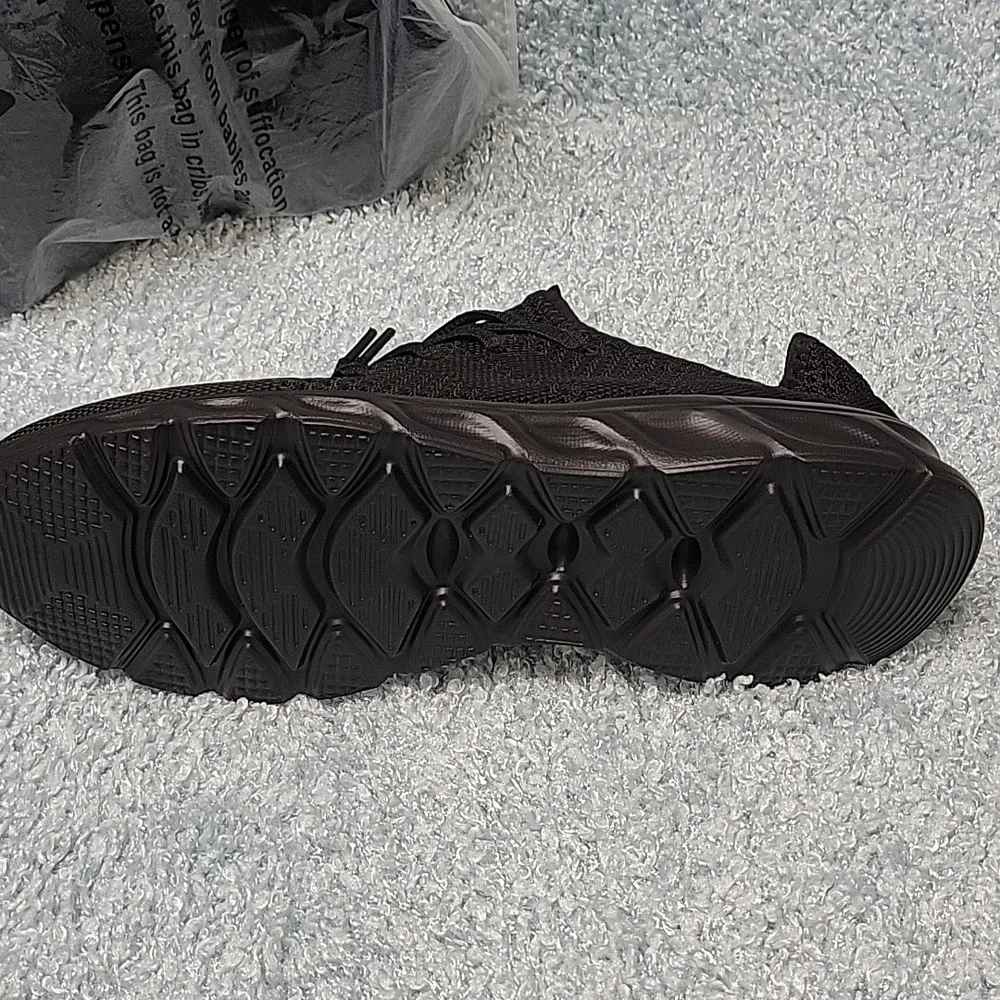 Light weight sneakers - Picture 4 of 4